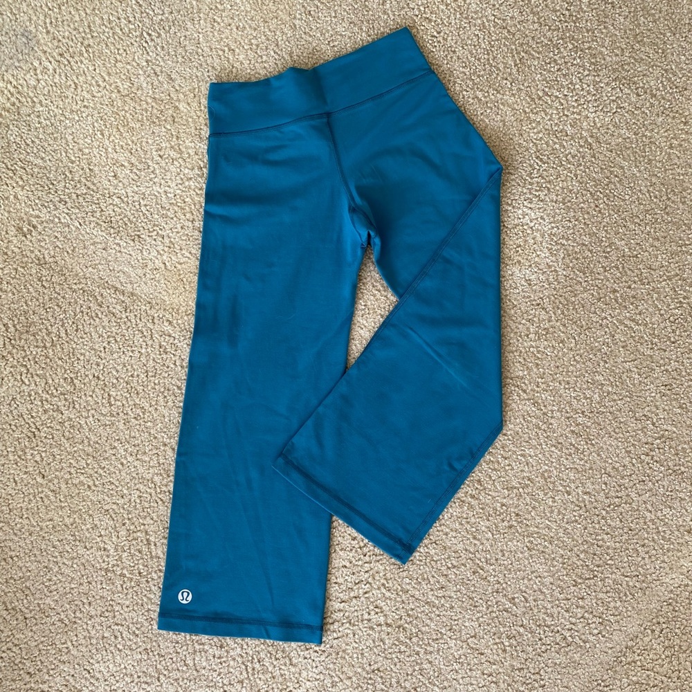 Lululemon Yoga Pants - Picture 4 of 5